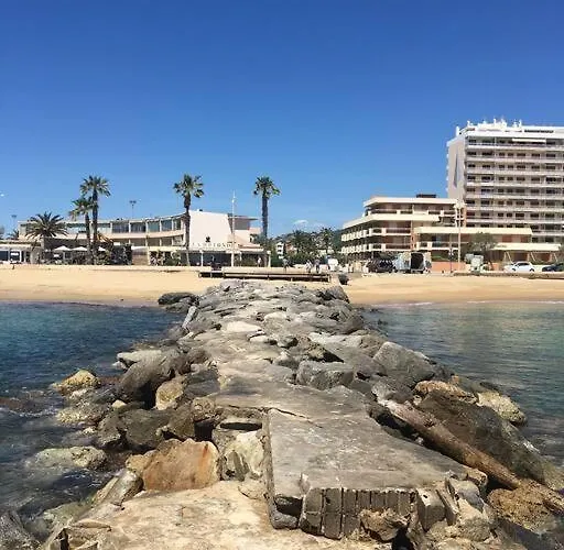 Magnifique Au Lavandou Апартаменти *